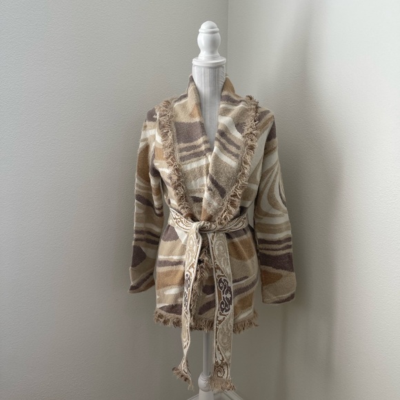 Cardigan with matching tote bag. NWT. M/L size. - Picture 4 of 9